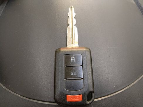 Used 2021 Mitsubishi Mirage FWD image 32