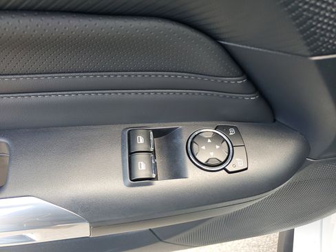 Used 2024 Ford Mustang Premium image 17