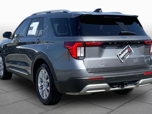 Certified 2025 Ford Explorer Platinum RWD image 12