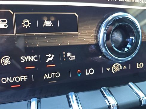 Certified 2025 GMC Acadia Elevation image 21