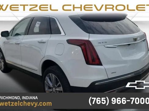 Used 2024 Cadillac XT5 Premium Luxury AWD/4WD image 2