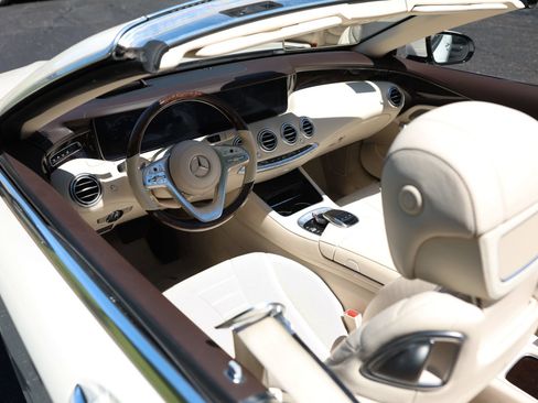 Used 2019 Mercedes-Benz S 560 Cabriolet w/ Premium Package image 5