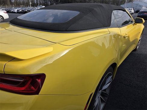 Used 2018 Chevrolet Camaro LT w/ RS Package image 8