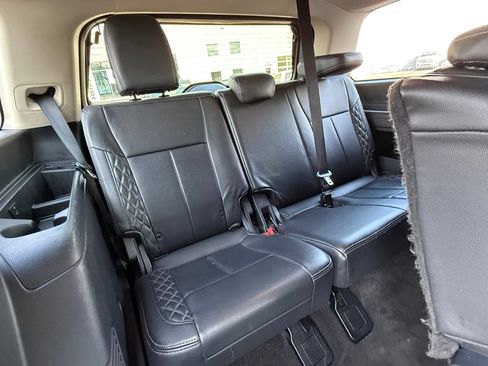 Used 2023 Ford Expedition XL AWD/4WD image 14