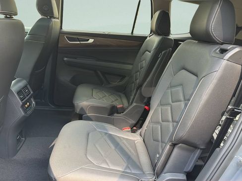 New 2026 Volkswagen Atlas SE FWD image 30