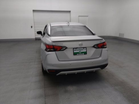 Used 2021 Nissan Versa SR w/ Convenience Package FWD image 6