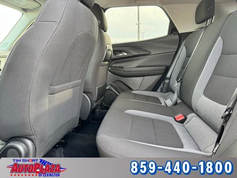 Used 2025 Chevrolet TrailBlazer LT AWD/4WD image 38