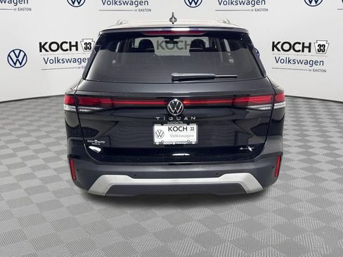 Used 2025 Volkswagen Tiguan S AWD/4WD image 40