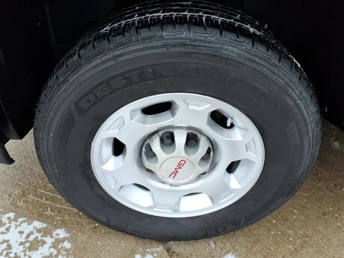 Used 2010 GMC Sierra 2500 SLE w/ SLE Preferred Package image 5