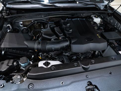 Used 2024 Toyota 4Runner TRD Off-Road image 37