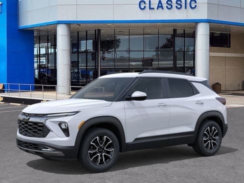 New 2026 Chevrolet TrailBlazer ACTIV image 2