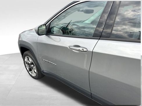 Used 2020 Jeep Compass Limited AWD/4WD image 11