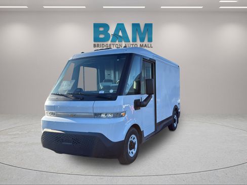 New 2025 Chevrolet Brightdrop 400 w/ Power Door Package image 3