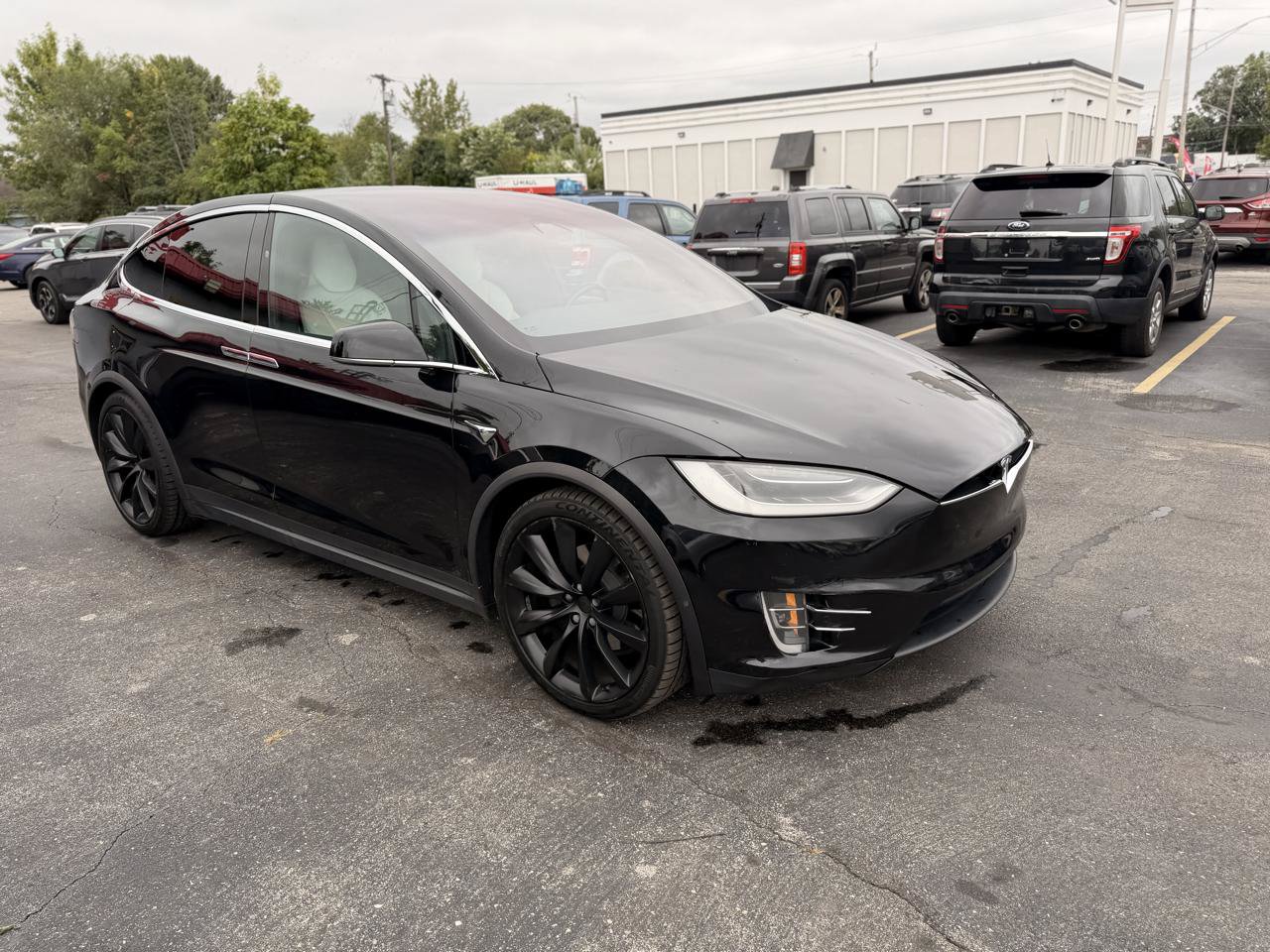 Used 2017 Tesla Model X 75D AWD/4WD image 6