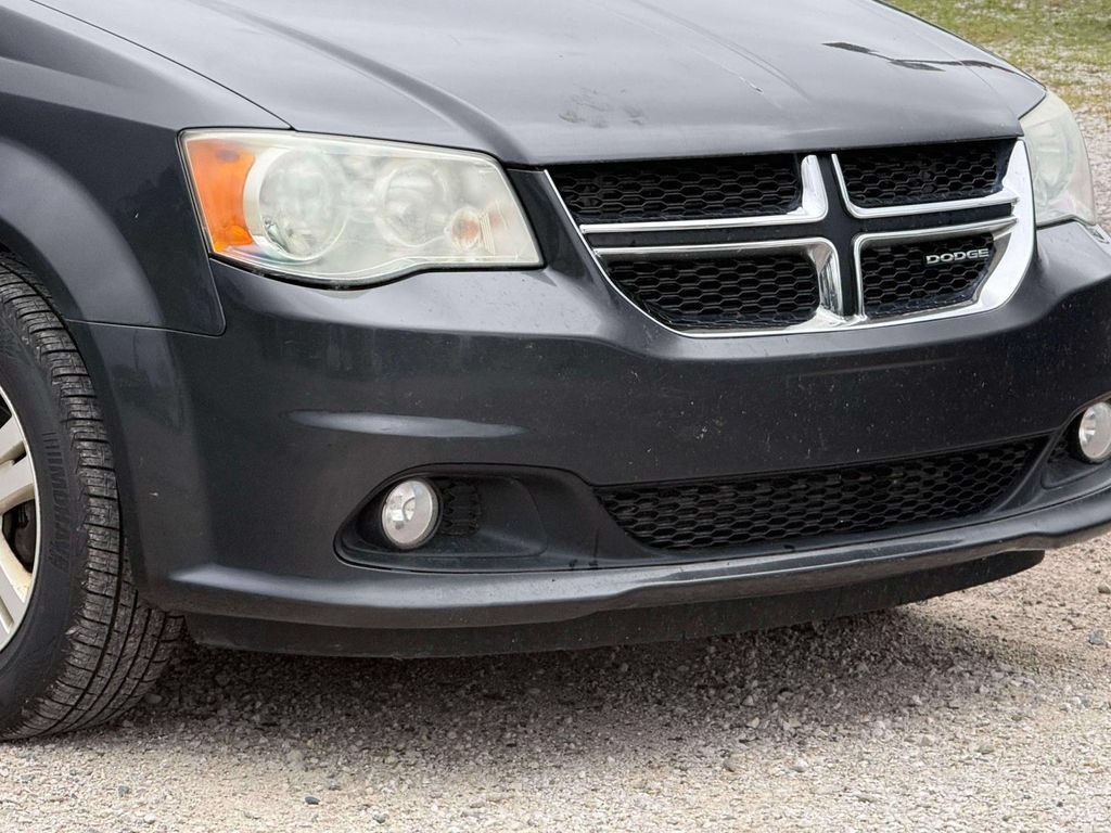Used 2011 Dodge Grand Caravan Crew FWD image 5