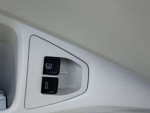 Used 2023 Volkswagen Jetta SE FWD image 21