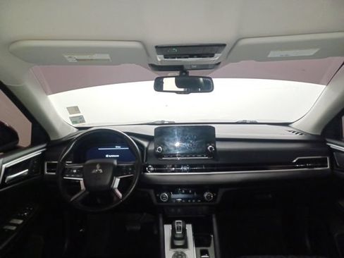 Used 2023 Mitsubishi Outlander SEL FWD image 13