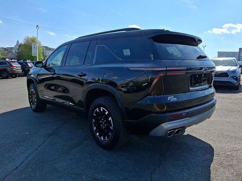 Used 2024 Chevrolet Traverse Z71 AWD/4WD image 4