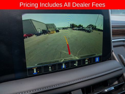 Used 2024 Chevrolet Tahoe Z71 w/ Luxury Package AWD/4WD image 18