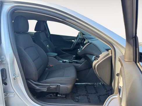 Used 2019 Chevrolet Malibu LT FWD image 24