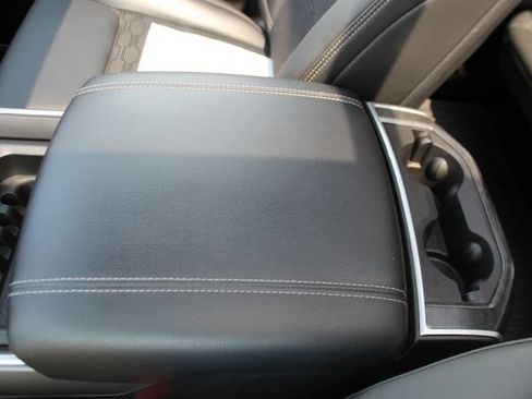 Used 2023 RAM 1500 Big Horn AWD/4WD image 30