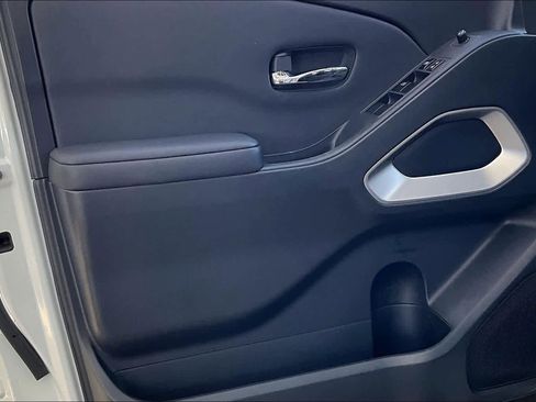 Used 2024 Nissan Frontier SV w/ Hardbody Edition image 22