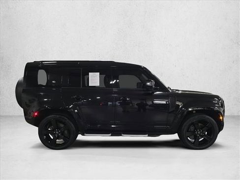 Certified 2024 Land Rover Defender 110 X-Dynamic SE image 4