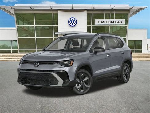 Certified 2025 Volkswagen Taos SE image 2