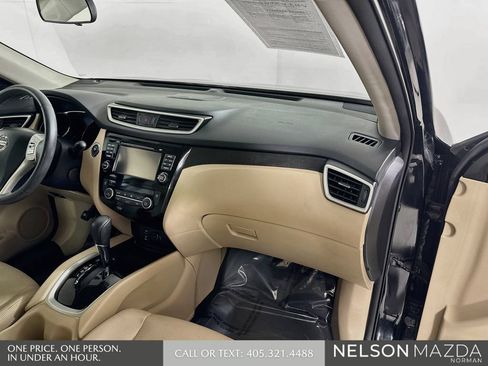 Used 2016 Nissan Rogue SL w/ SL Premium Package FWD image 30