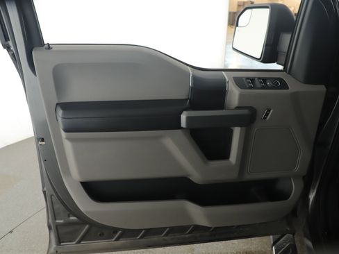 Used 2016 Ford F150 XLT w/ Equipment Group 302A Luxury image 15