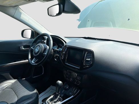 Used 2019 Jeep Compass Limited w/ Advanced Safety Group AWD/4WD image 28