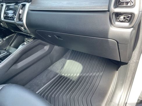 Certified 2022 Kia Sorento EX w/ Panoramic Sunroof Package FWD image 34