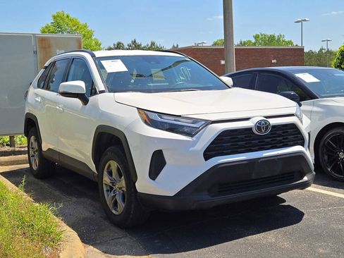 Used 2024 Toyota RAV4 XLE image 1