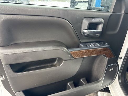 Used 2017 GMC Sierra 2500 Denali w/ Duramax Plus Package image 25