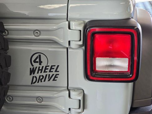 Used 2023 Jeep Wrangler Unlimited Sport AWD/4WD image 14