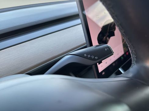 Used 2018 Tesla Model 3 Long Range AWD/4WD image 17