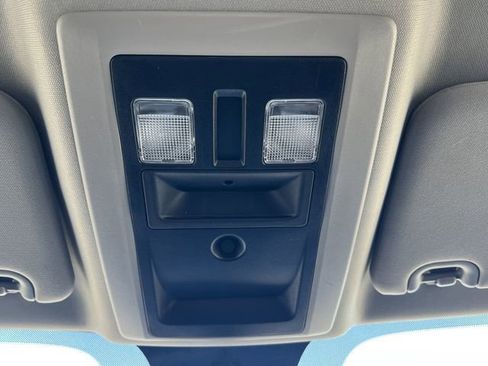 Used 2021 RAM 1500 Classic SLT image 15