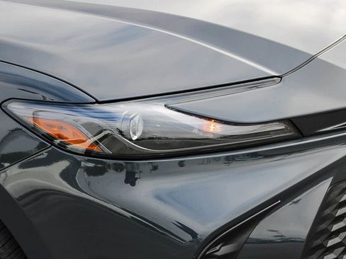 Used 2026 Toyota Camry SE w/ Convenience Package FWD image 4