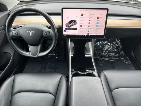 Used 2018 Tesla Model 3 Long Range image 13