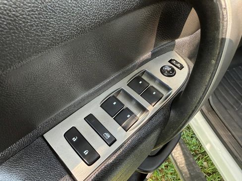 Used 2012 Chevrolet Silverado 1500 LT image 19