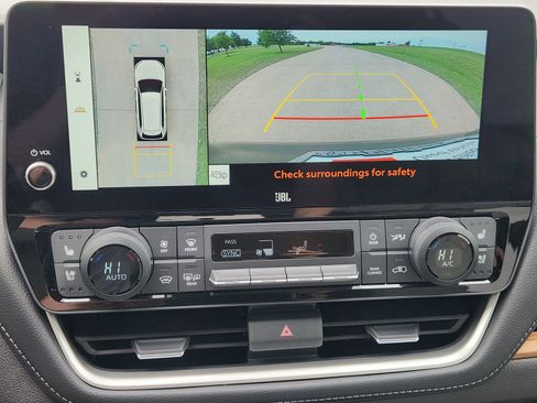Used 2025 Toyota Grand Highlander AWD image 21