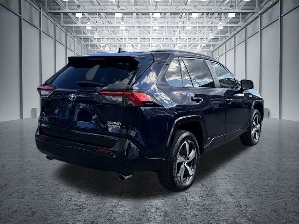 Used 2024 Toyota RAV4 SE w/ Weather & Moonroof Package AWD/4WD image 23
