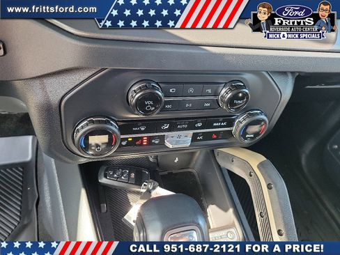 Certified 2025 Ford Bronco Badlands AWD/4WD image 9
