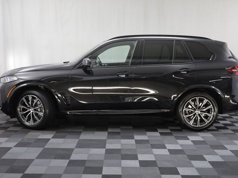 Certified 2026 BMW X5 xDrive40i w/ M Sport Package AWD/4WD image 4