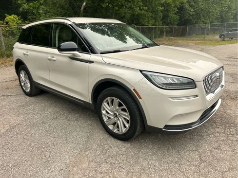 Used 2021 Lincoln Corsair AWD w/ Rear Removable Package Tray image 3