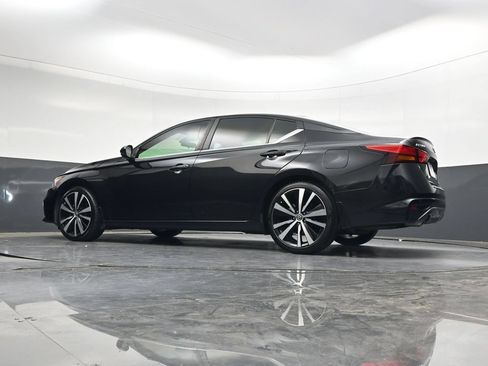 Used 2021 Nissan Altima 2.5 SR w/ SR Premium Package FWD image 48