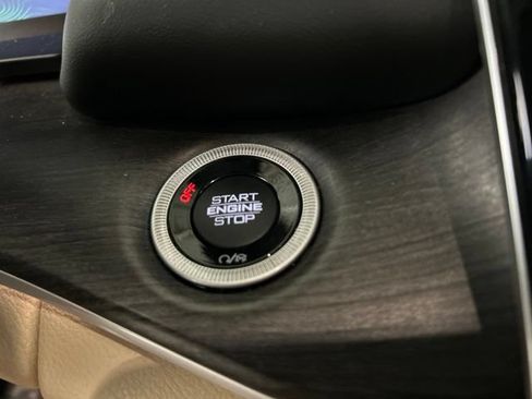 Used 2023 Jeep Grand Cherokee 4WD 4xe image 12