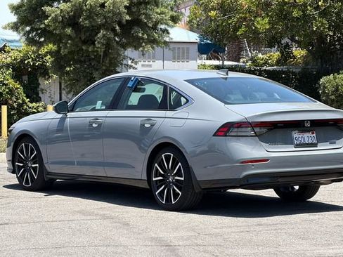 Used 2023 Honda Accord Touring image 6