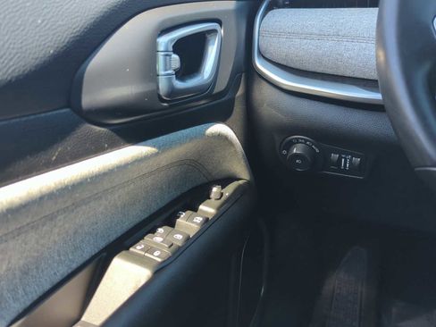 Used 2022 Jeep Compass Latitude AWD/4WD image 20