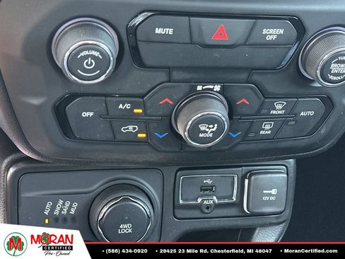 Used 2020 Jeep Renegade Limited w/ UConnect 8.4 Nav Group AWD/4WD image 25